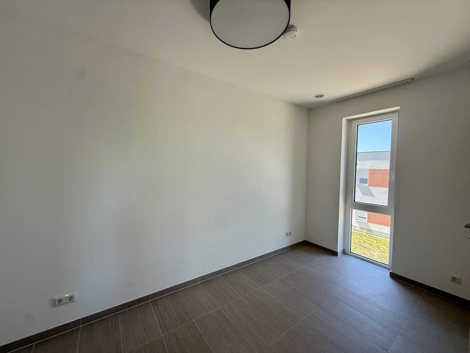 Zimmer 1/Büro
