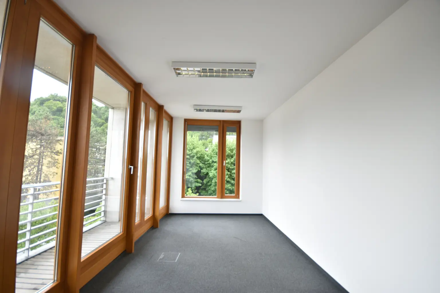 "SCHALLMOOS - Helle Büroetage im Business Boulevard"