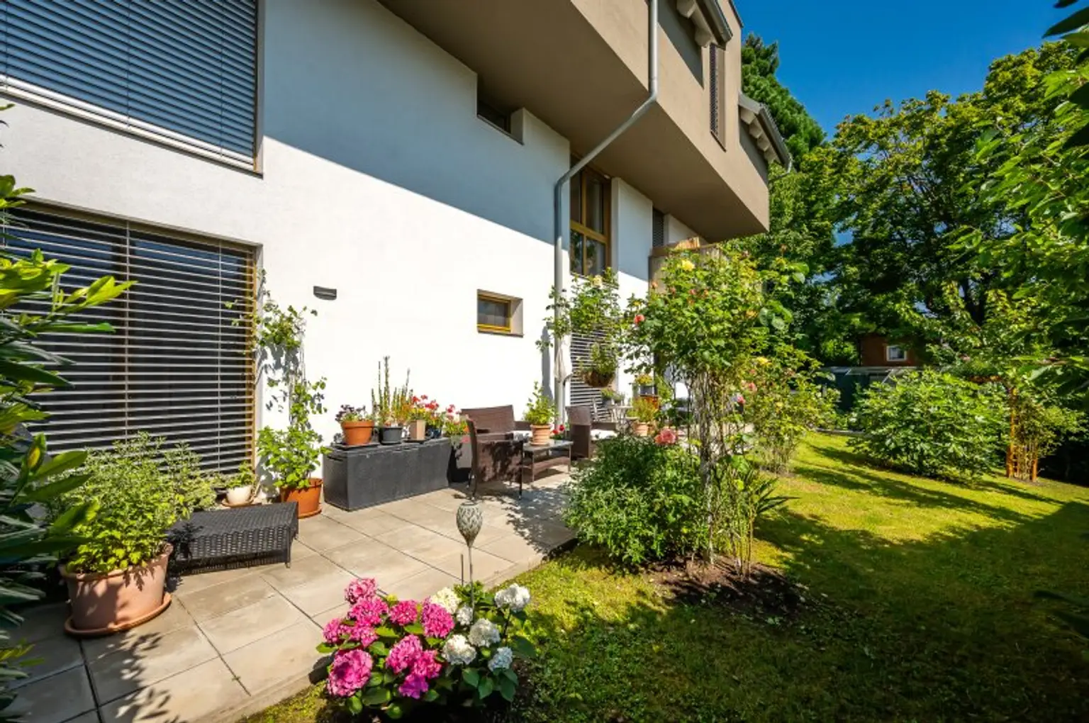 Einziehen und aufblühen – kompakte 3-Zimmer Gartenidylle für Singles und Paare