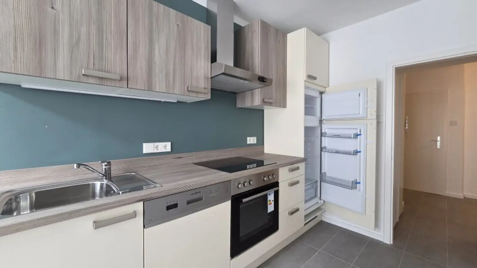 * WG geeignet * perfekte Starter / Paarwohnung * 2 Zimmer * saniert *