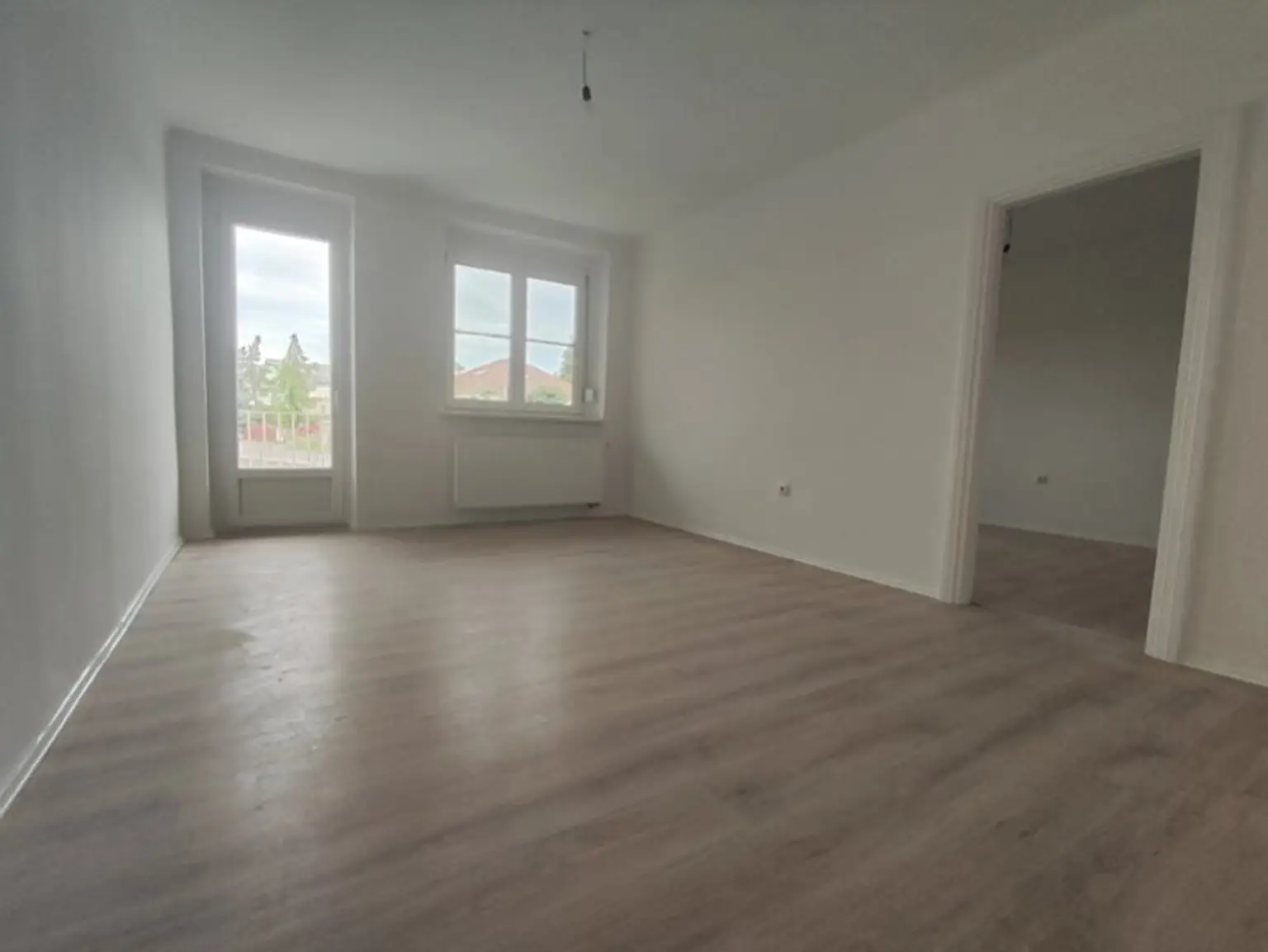 Frisch renovierte Eigentumswohnung mit 2 Balkonen in Siegendorf – Ihr neues Zuhause!