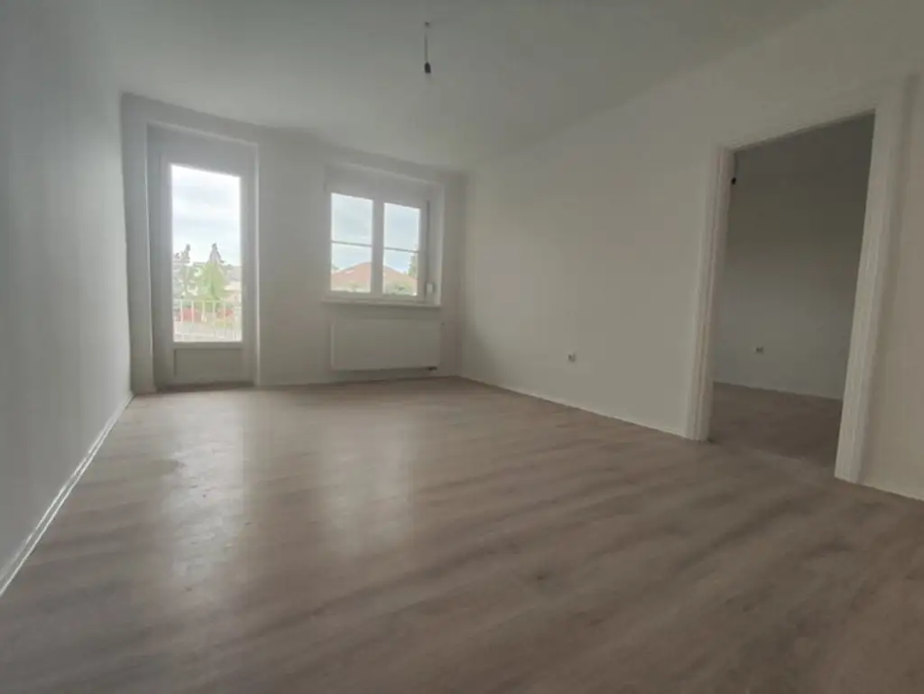 Frisch renovierte Eigentumswohnung mit 2 Balkonen in Siegendorf – Ihr neues Zuhause!