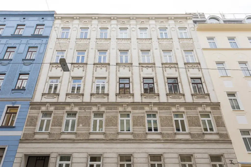 Stilvolle 3-Zimmer-Altbauwohnung in zentraler Lage im 5. Bezirk – möbliert