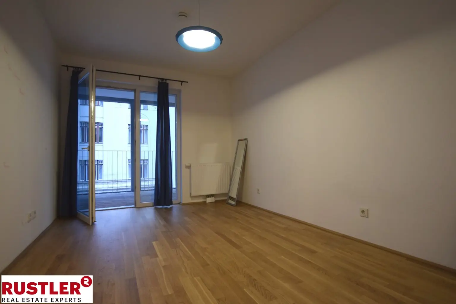 U4 Pilgramgasse: Eleganz mit großer Terrasse