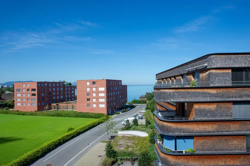 Seeblick-Investment: Exklusive Wohnung in erstklassiger Lage - Kauf mit Wohnrecht