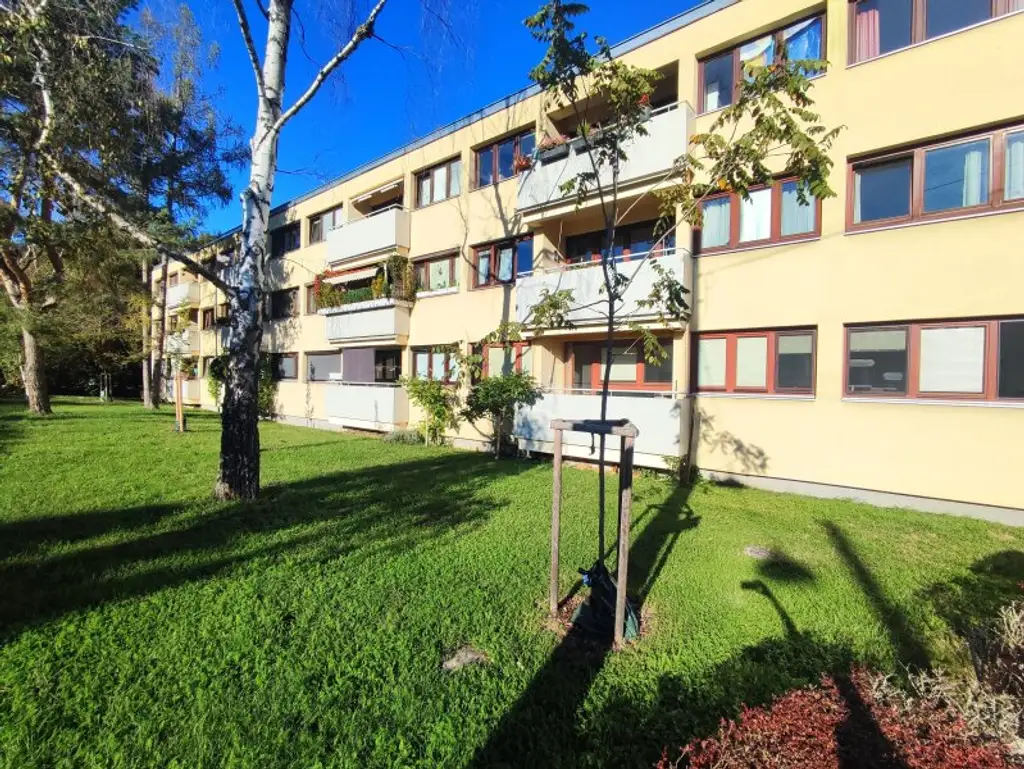 NÄHE REICHE LIESING - Sanierungsbedürftige 3-Zimmer Wohnung mit Loggia