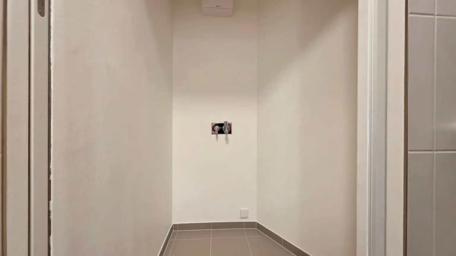 3 Zimmer! DC-FLATS: High-End-Apartment bei der UNO-City!! ERSTBEZUG!!