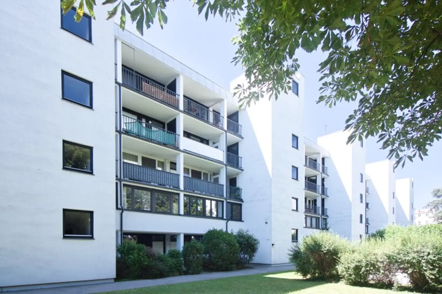 Charmante, ruhige 2 Zimmer-Wohnung | große Loggia mit Grünblick | TOP Lage bei U4 Ober-/Unter St. Veit