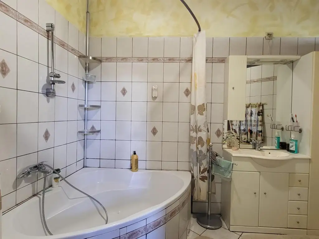 KLEINES JAHRHUNDERTWENDEHAUS IN VERKEHRSBERUHIGTER LAGE IN BADEN