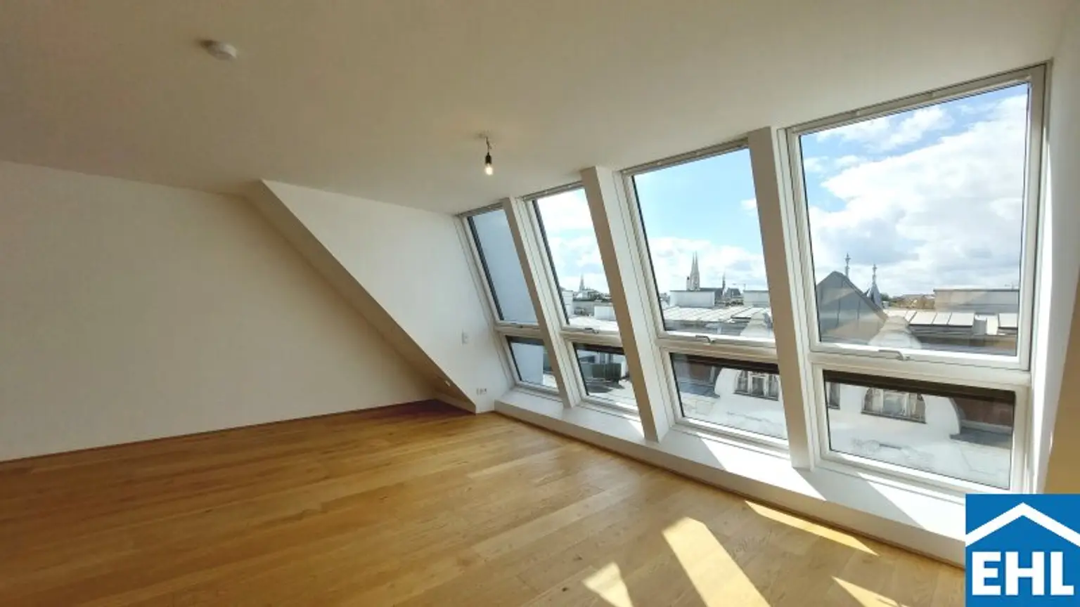 Luxuriöse 3-Zimmer-Wohnung mit Dachterrasse im Servitenviertel – Ihr Traum erwartet Sie!