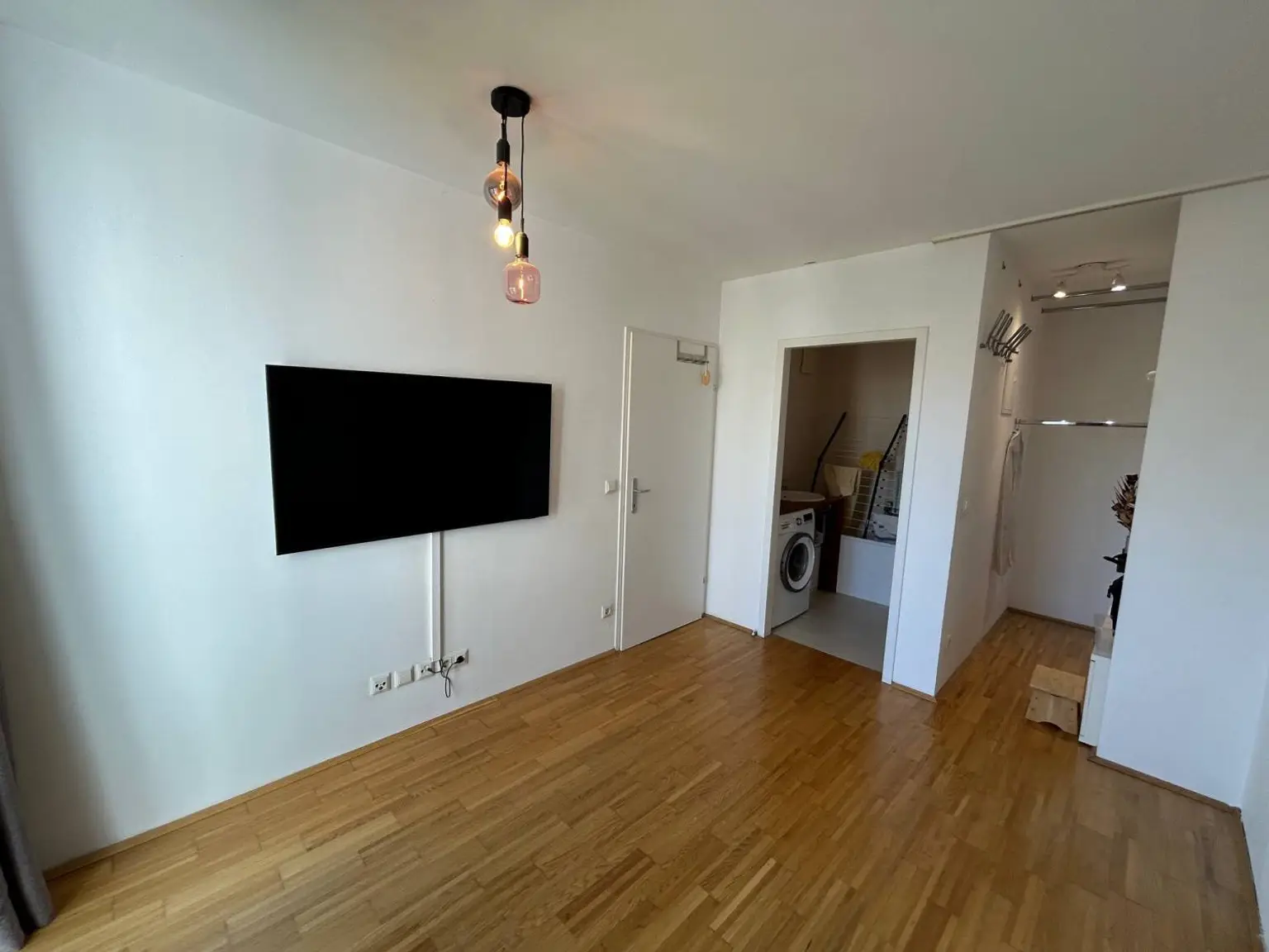 Schöne 2-Zimmer-Wohnung mit Balkon in bester Lage im 7. Bezirk