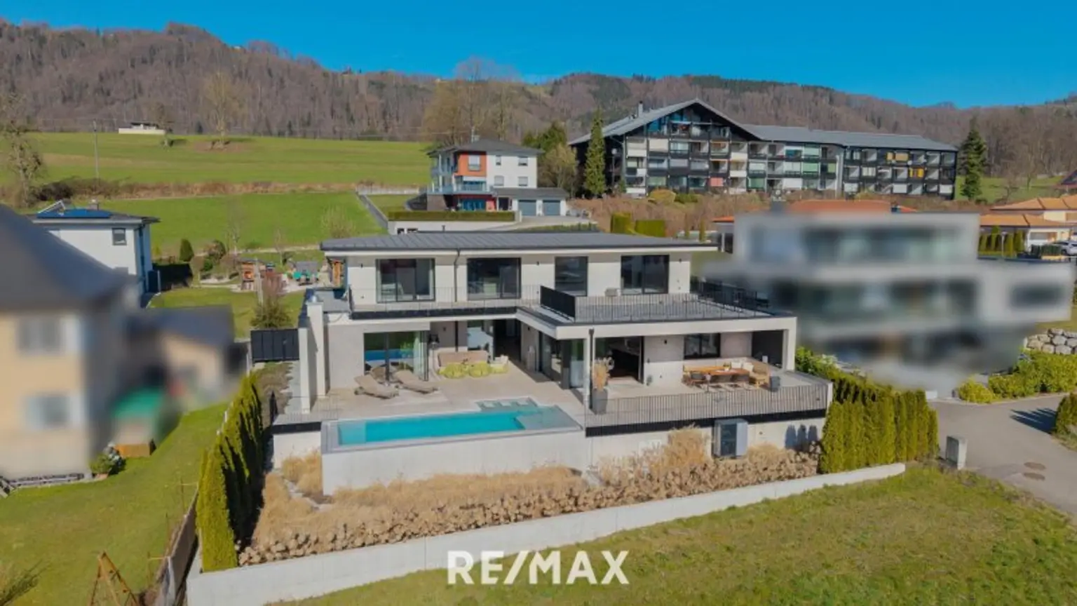 Hausansicht von der Vorderseite