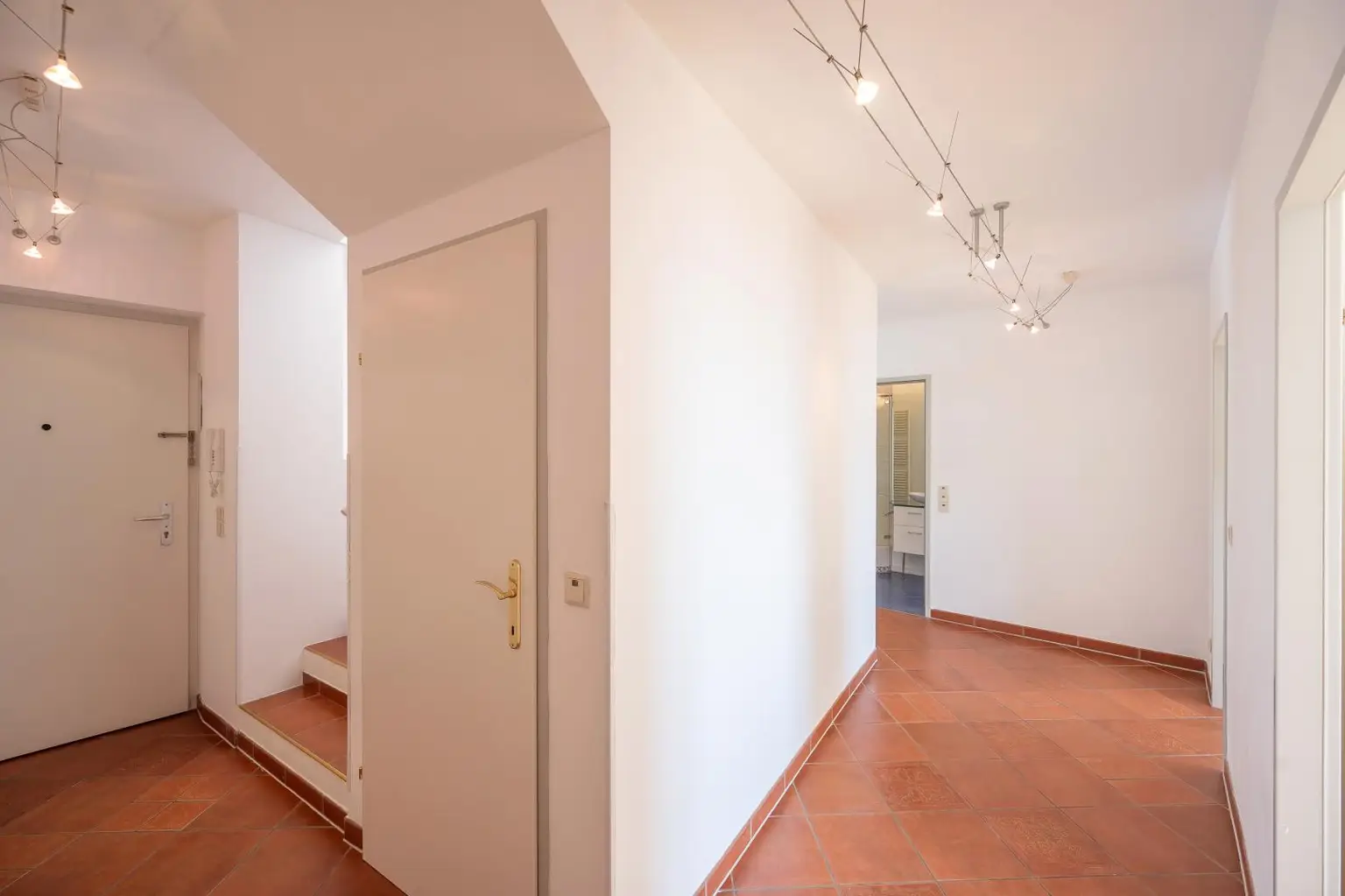 STUDENTEN AUFGEPASST - U3 VOR DER TÜR - MAISONETTE | TERRASSENWOHNUNG