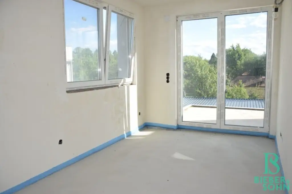 Großzügiges, sonniges Einfamilienhaus mit 80m² Dachterrasse