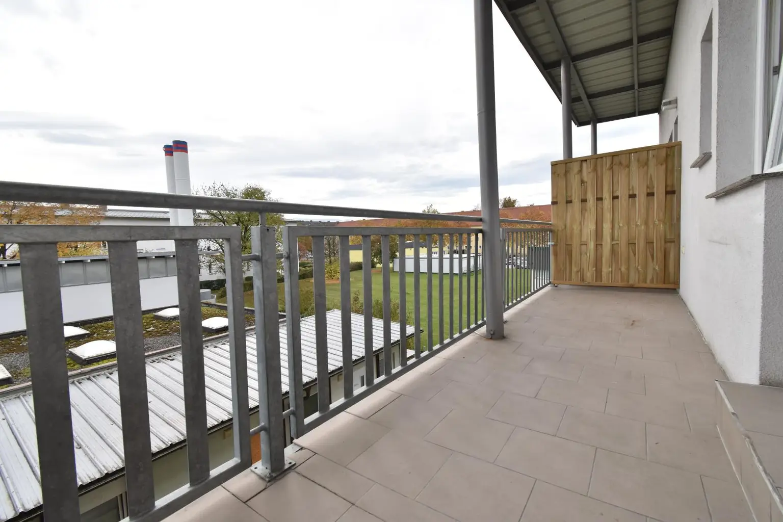 Investieren Sie clever in die Zukunft – gepflegte 2-Zimmer-Wohnung mit Küche und Balkon in zentraler Lage! Nähe BMW, SKF!!