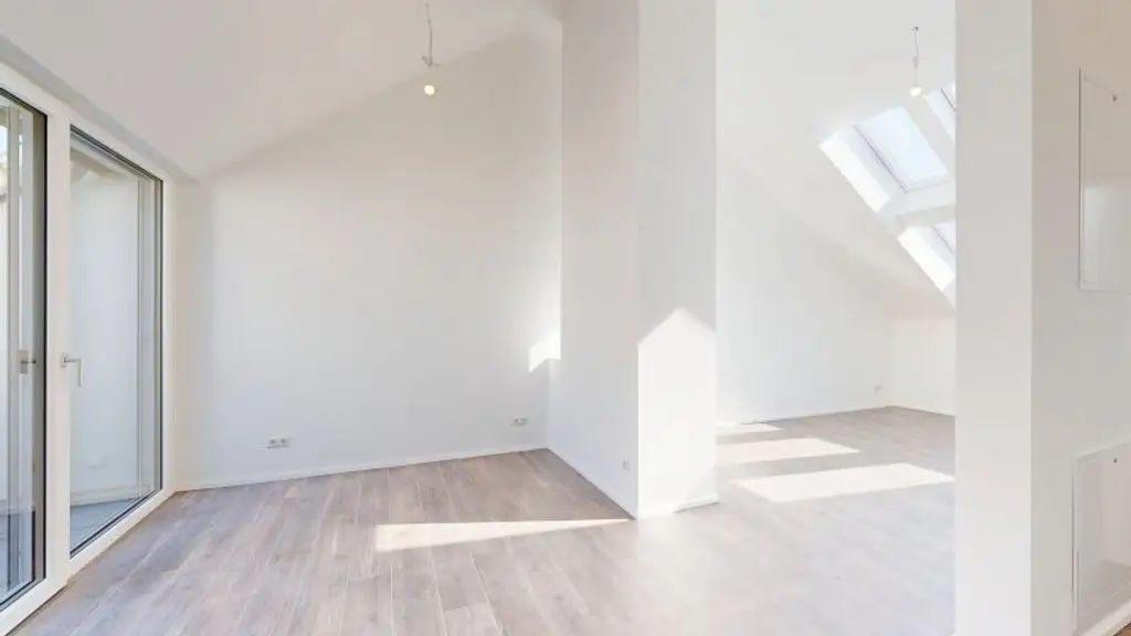 Moderne 2-Zimmer Dachgeschosswohnung | Terrasse | Klimaanlage | Nähe Café Hummel | Erstbezug