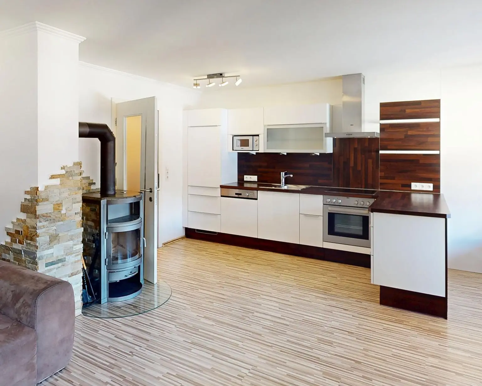 Pfunds - Wohnung - Küche