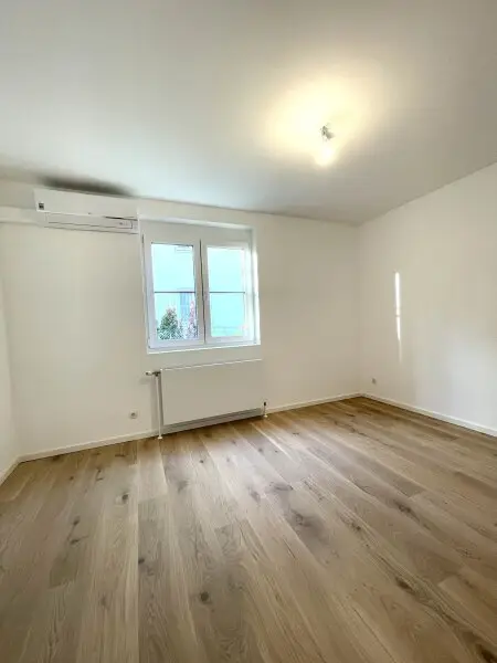 Prestige Living in Sievering: Großzügige Gartenwohnung mit Stil