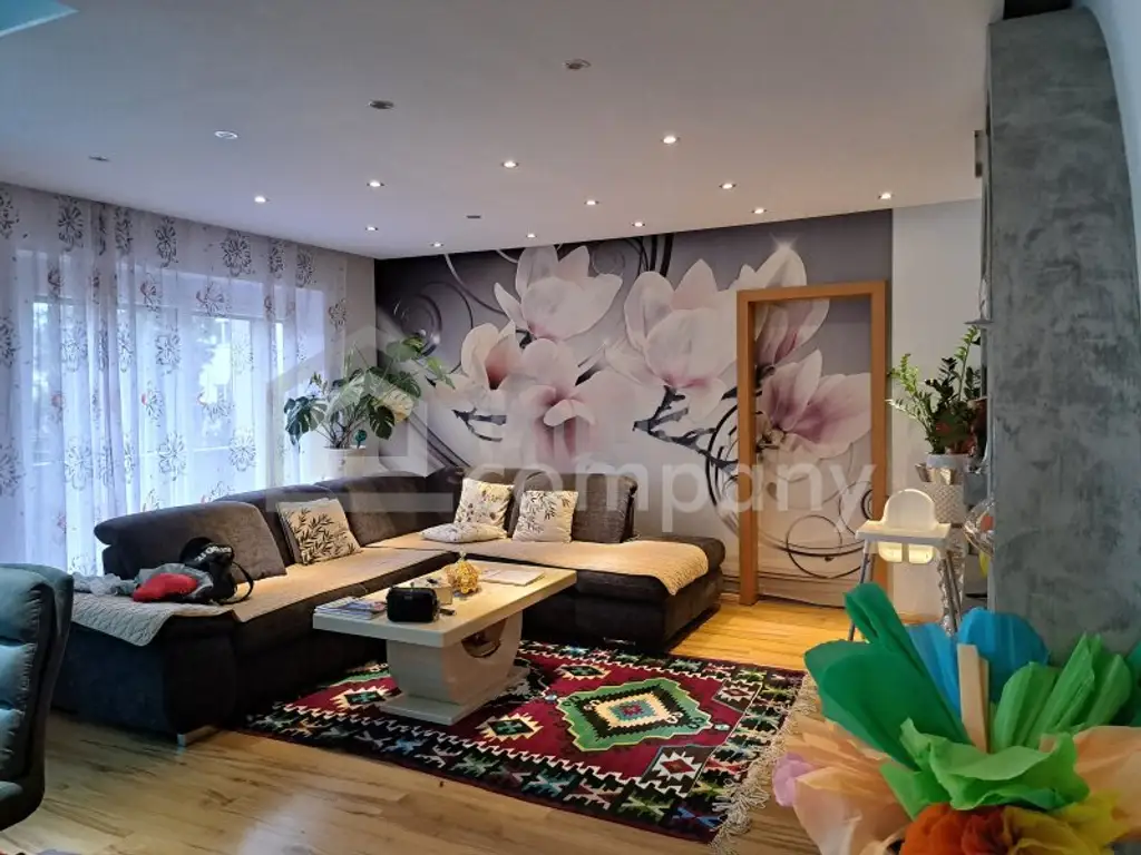 Großzügiges Wohnen mit Gartenidylle in Graz - Luxuriöses Haus mit 9 Zimmern für 850.000,00 €!