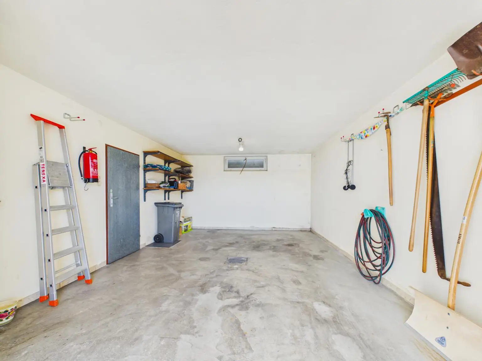 Garage 2