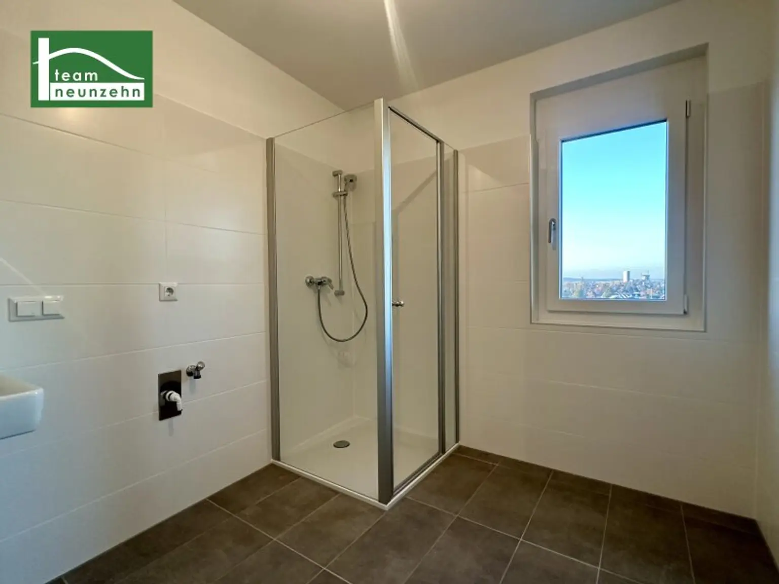 Lichtdurchflutete 2-Zimmer Wohnung in 1220 Wien - ab 01.11.2025 verfügbar!