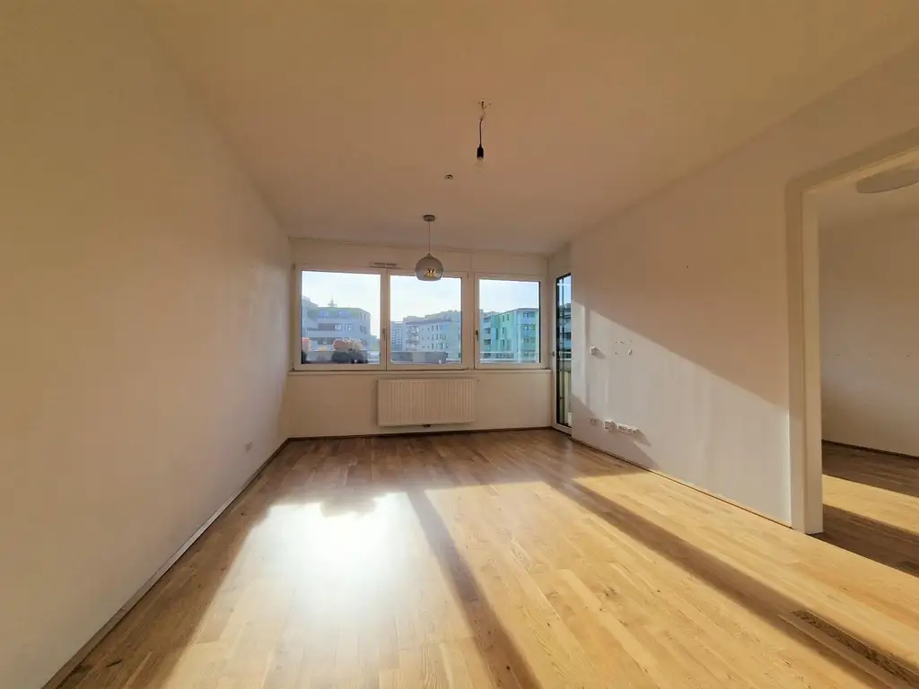 Viel Sonne mit großer Terrasse + KLIMAANLAGE + Ab Dezember!!