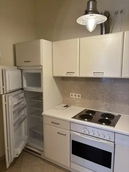 Charmante 2-Zimmer-Wohnung in repräsentativem Altbau – Ruhelage im Zentrum von Wiener Neustadt