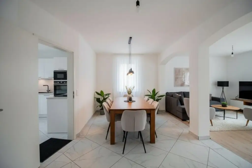 EINFAMILIENHAUS in WIEN- und SCHNELLBAHNNÄHE -> "SCHLÜSSELFERTIG"!!!