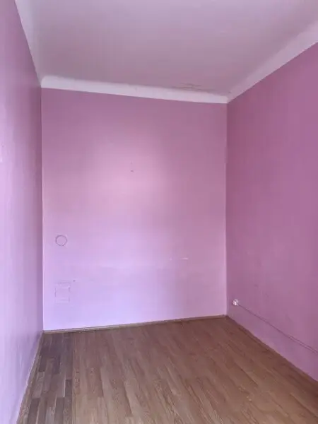 Renovierungsbedürftige Altbauwohnung mit Potenzial nahe Brunnenmarkt