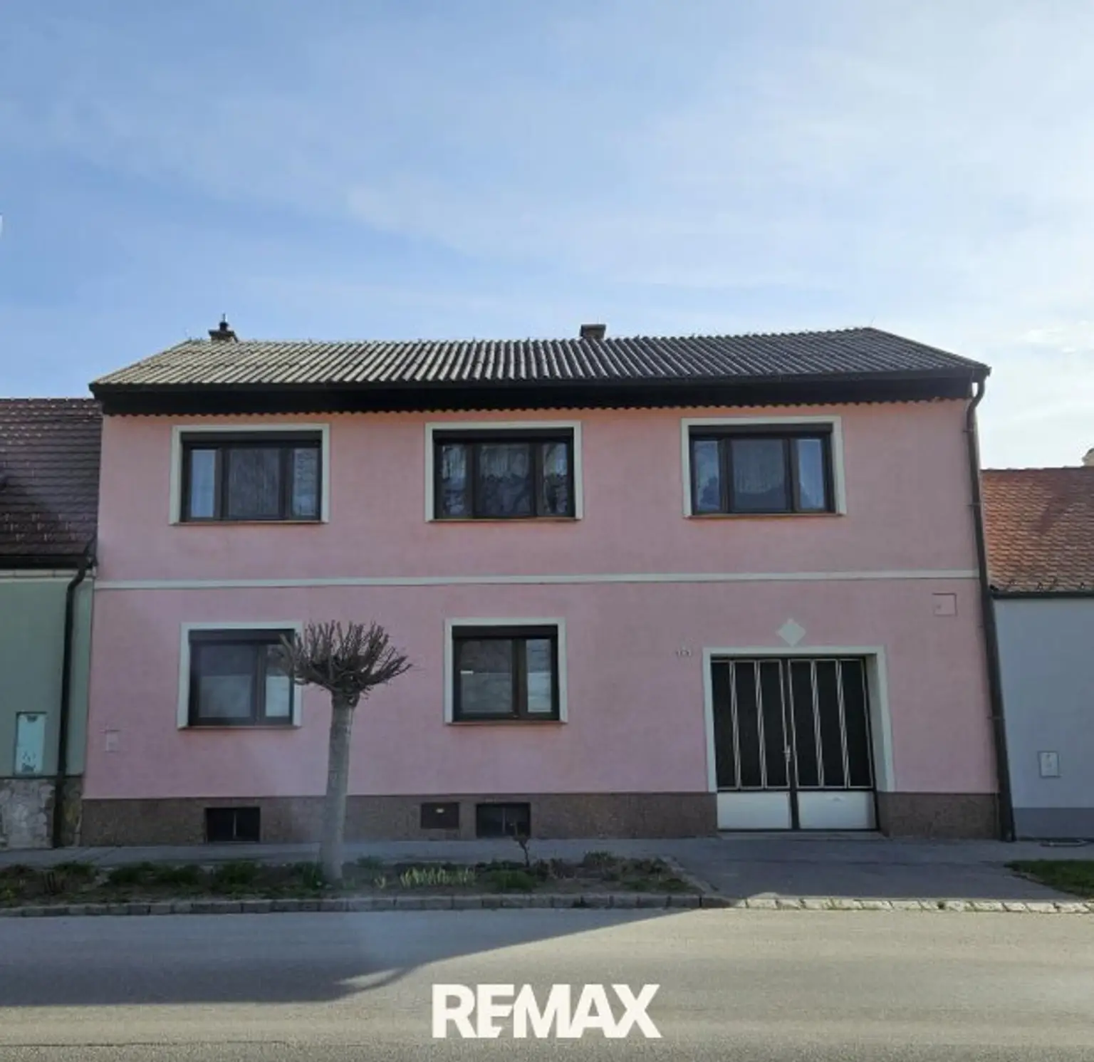 Straßenansicht Haus (1)