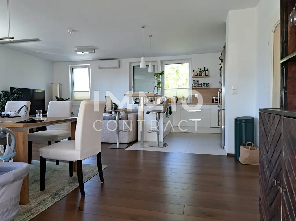 AUßERGEWÖHNLICHE DACHGESCHOSSWOHNUNG mit XL- Terrasse und XL Garagenplatz- Topzustand- Top Preis in 1130 Wien !