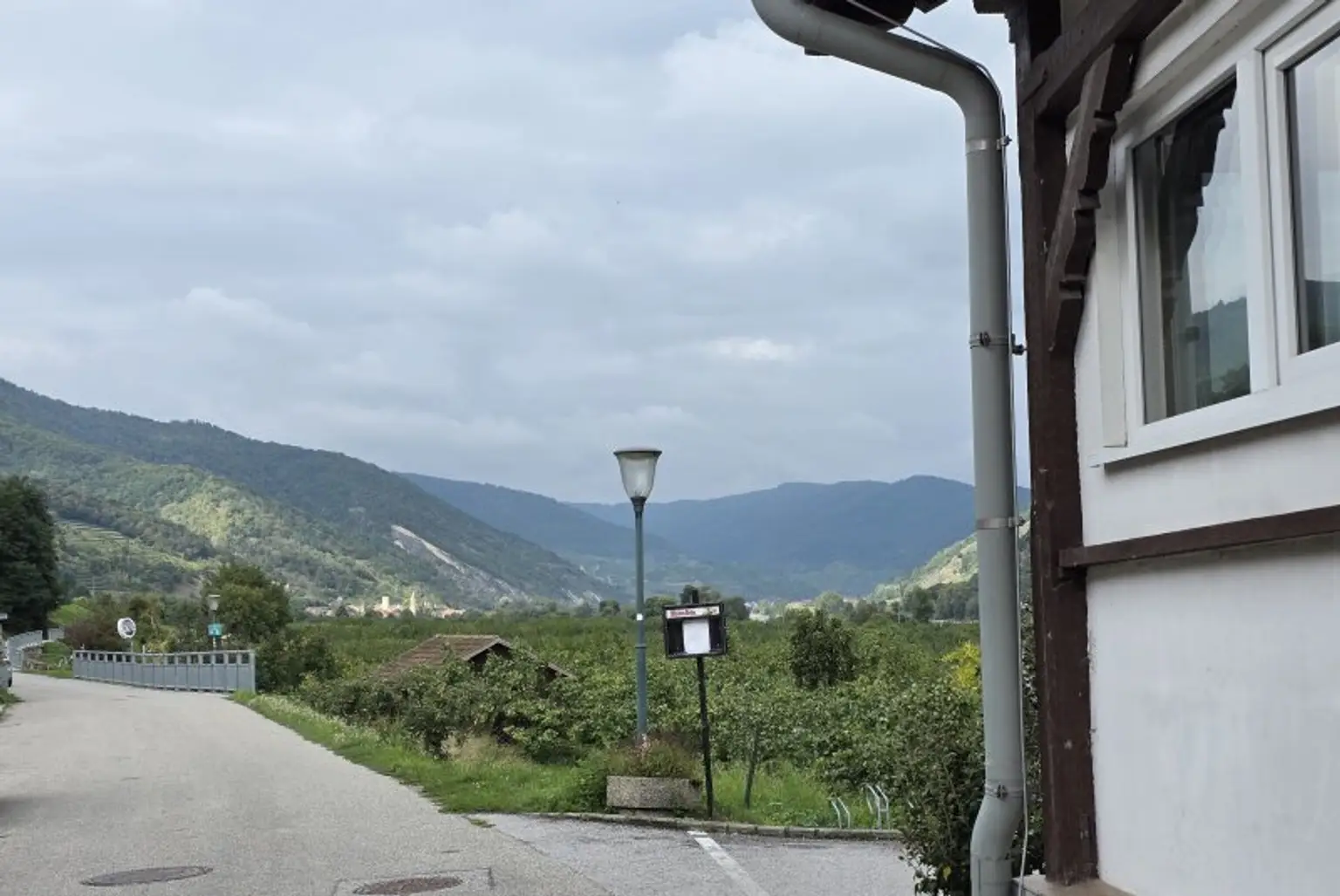 Rarität in der Wachau, 6 Apartments, Restaurant mit Wintergarten, Dachausbau-Potenzial