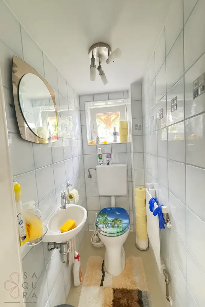 Charmantes Einfamilienhaus mit Einliegerwohnung, Garten und Garage – vielseitig nutzbar