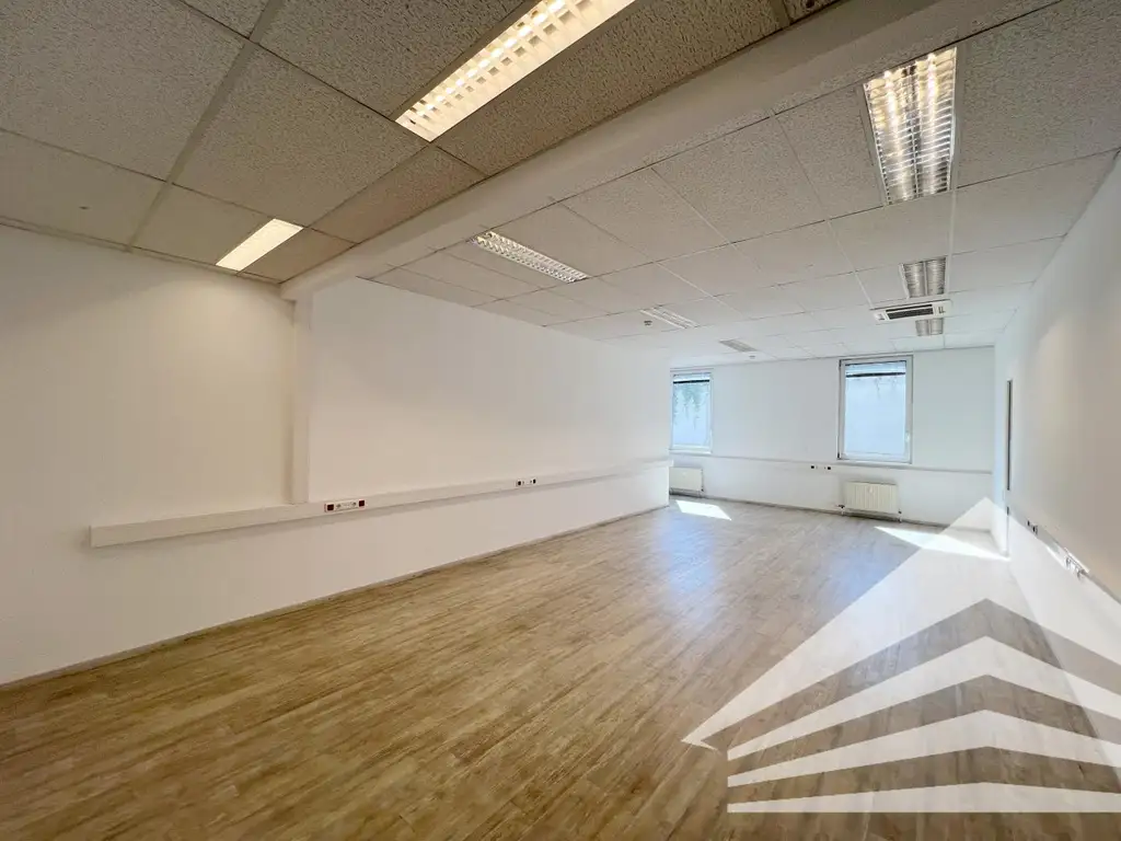 Ausbildungsräume und Büroräumlichkeiten auf 540 m² nähe Industriezeile!