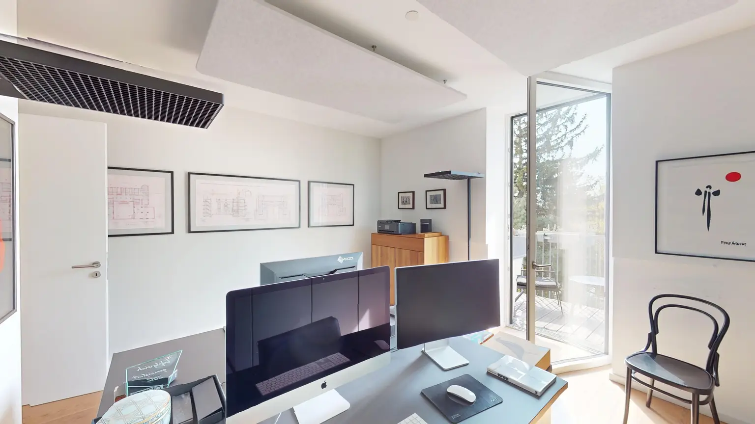 Cottageviertel I Traumhafte Dachwohnung im Jugendstil-Palais I Garagenplatz