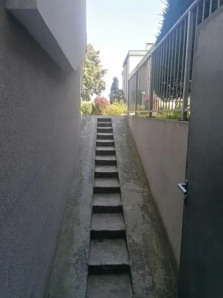 Leistbares Eigentum in Grünlage: 2-Zimmer-Wohnung mit Loggia und Stellplatz!