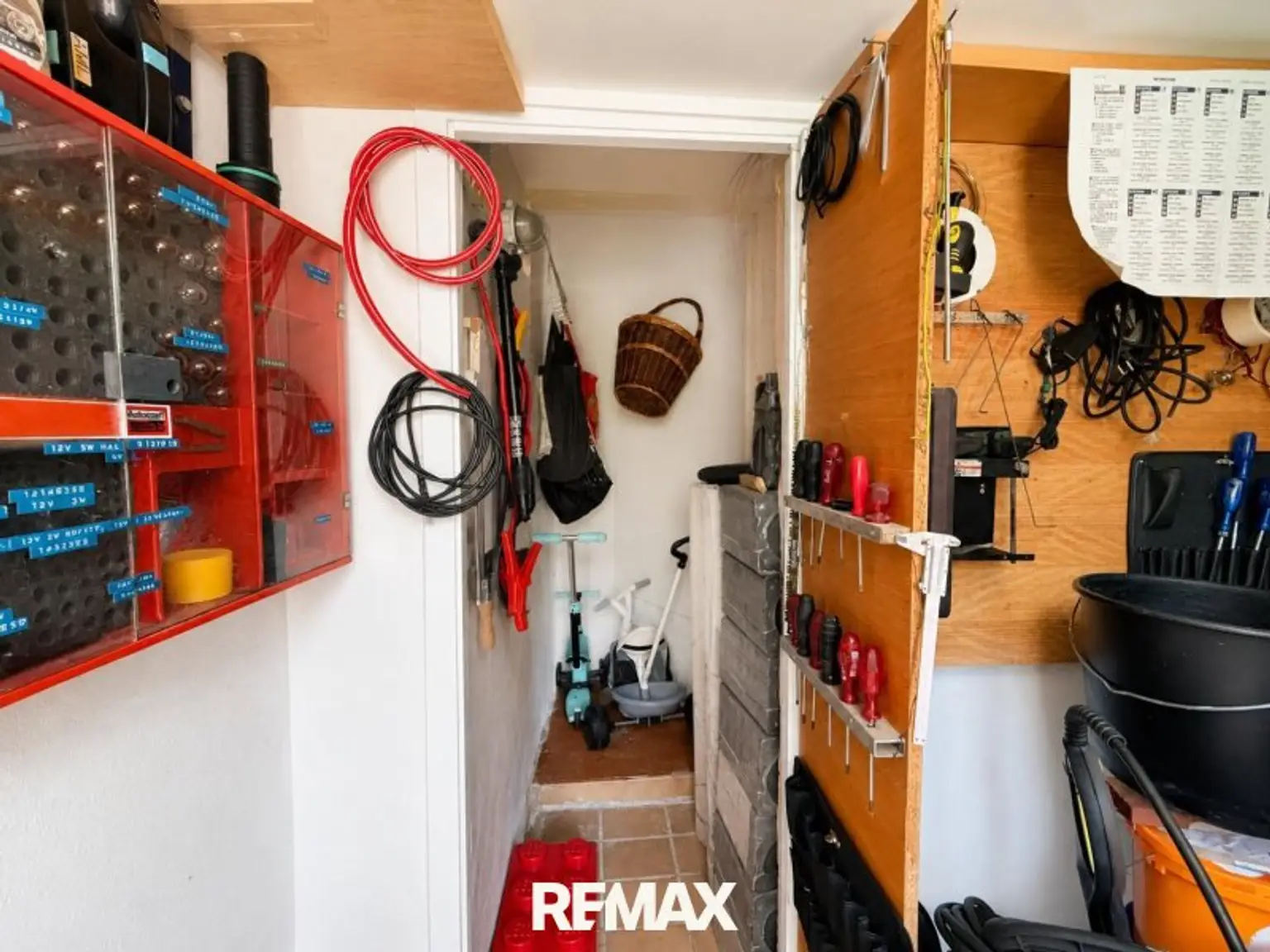 64_Garage