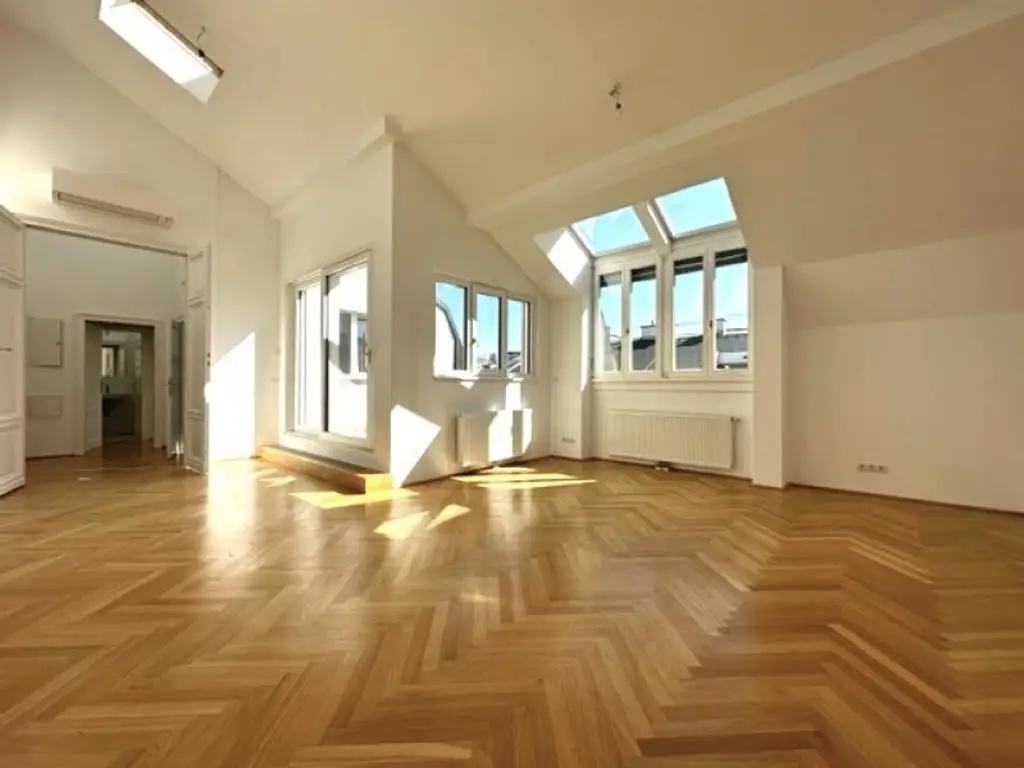 BÖRSE-NÄHE, klimatisiertes 98 m2 Dachgeschoss mit 9 m2 Terrasse, 3 Zimmer, Extraküche, 2 Bäder, Gonzagagasse