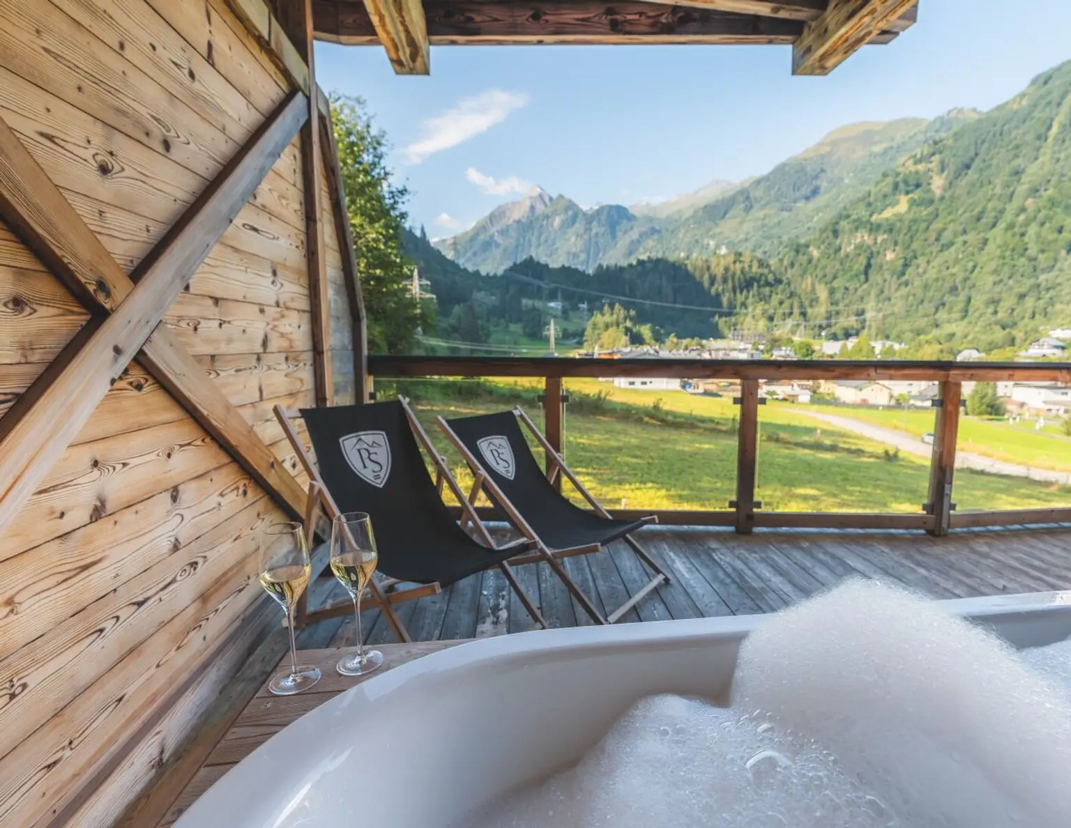 AvenidA Panorama Suites - Entspannung mit Gletscherblick