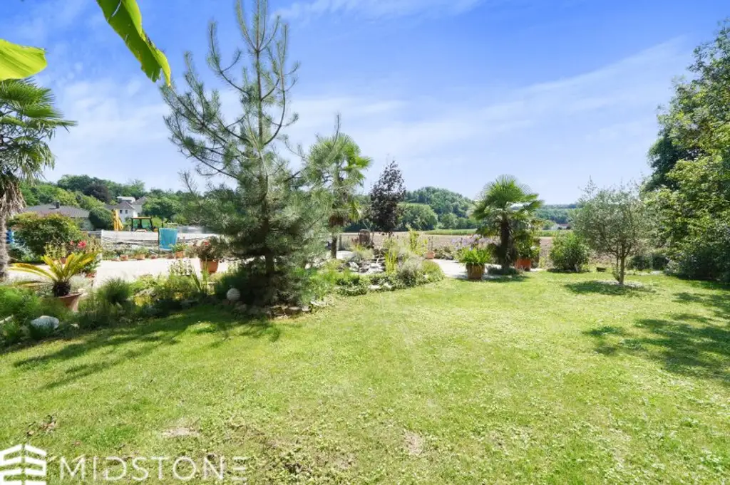 *Gartenidylle in absoluter Ruhelage* Traumhaftes Bungalow in Alleinlage