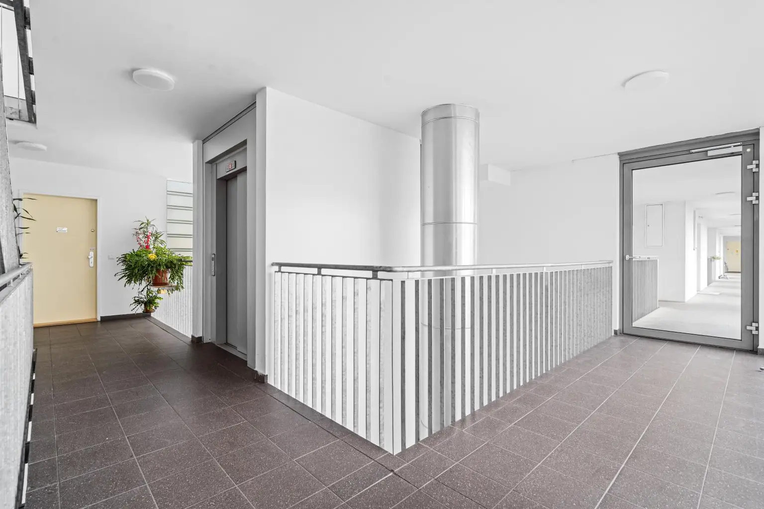 OPEN HOUSE - "Hoch wohnen, tief entspannen auf zwei Ebenen"