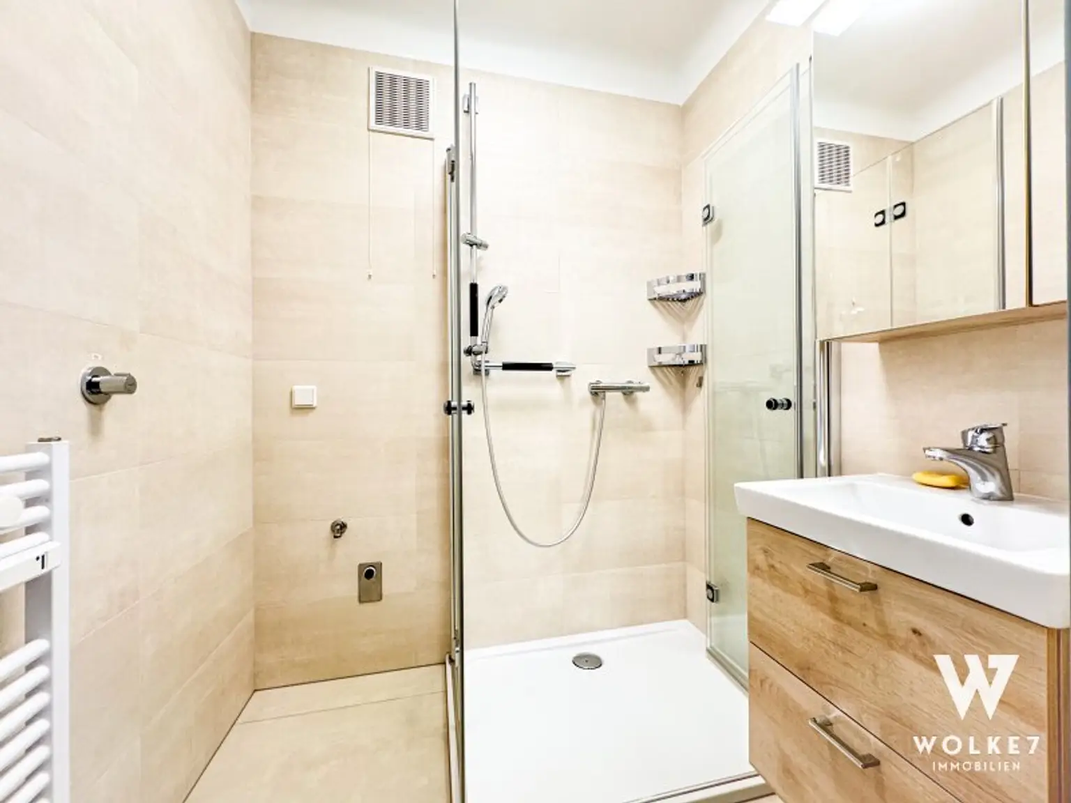 Charmante 2-Zimmer-Wohnung mit Loggia | U6 Jägerstraße | Lift