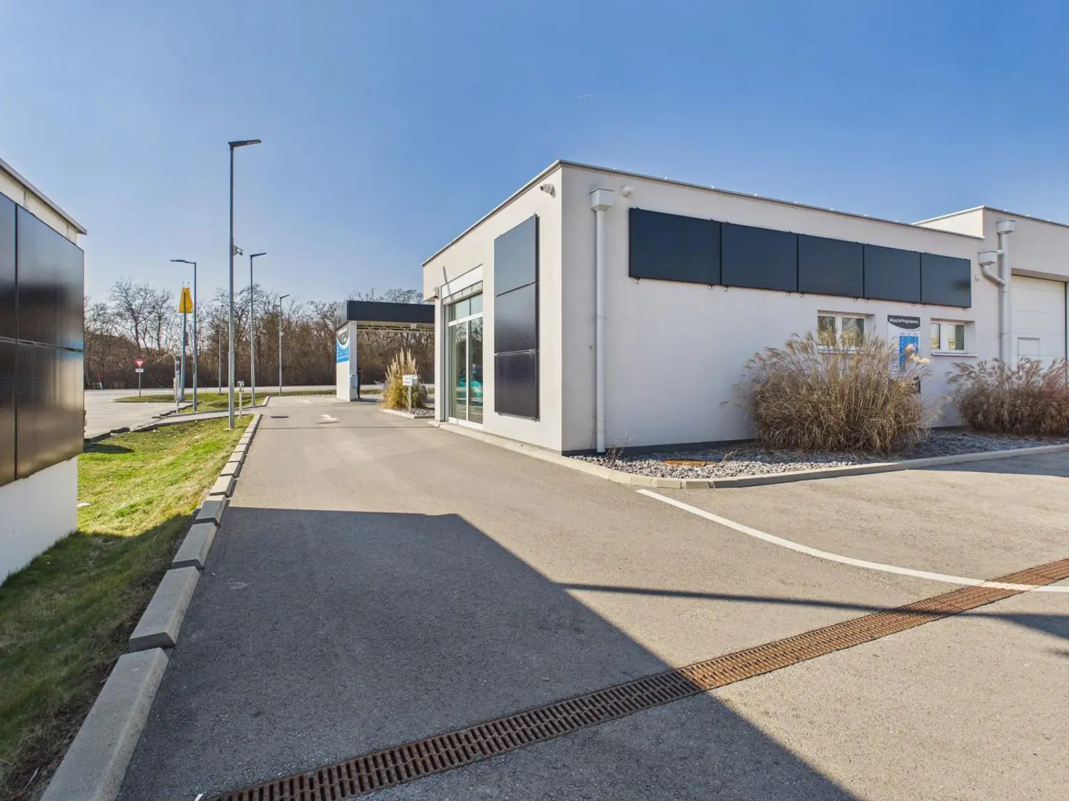 Aussenansicht-Shop