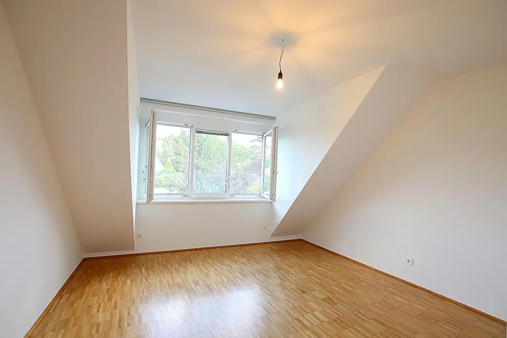 Panorama Aussicht auf einen Park - DG Wohnung in einer tollen Lage!