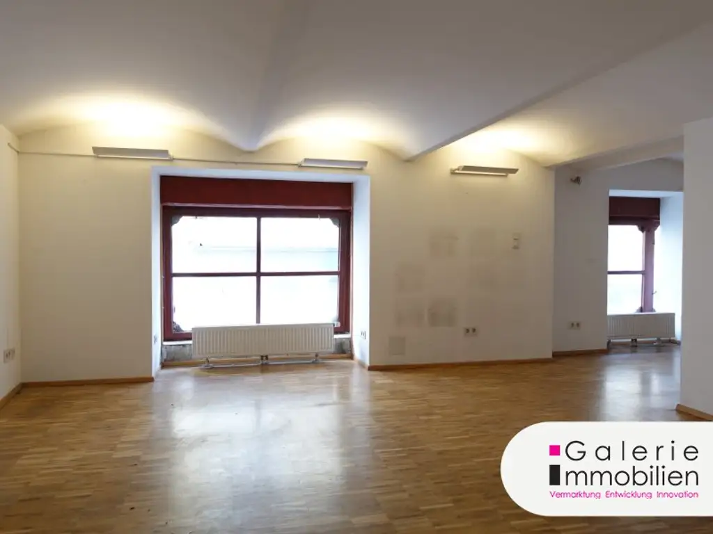 113m² Geschäftslokal/ Atelier mit Galerie an werbewirksamer Lage in Neubau !
