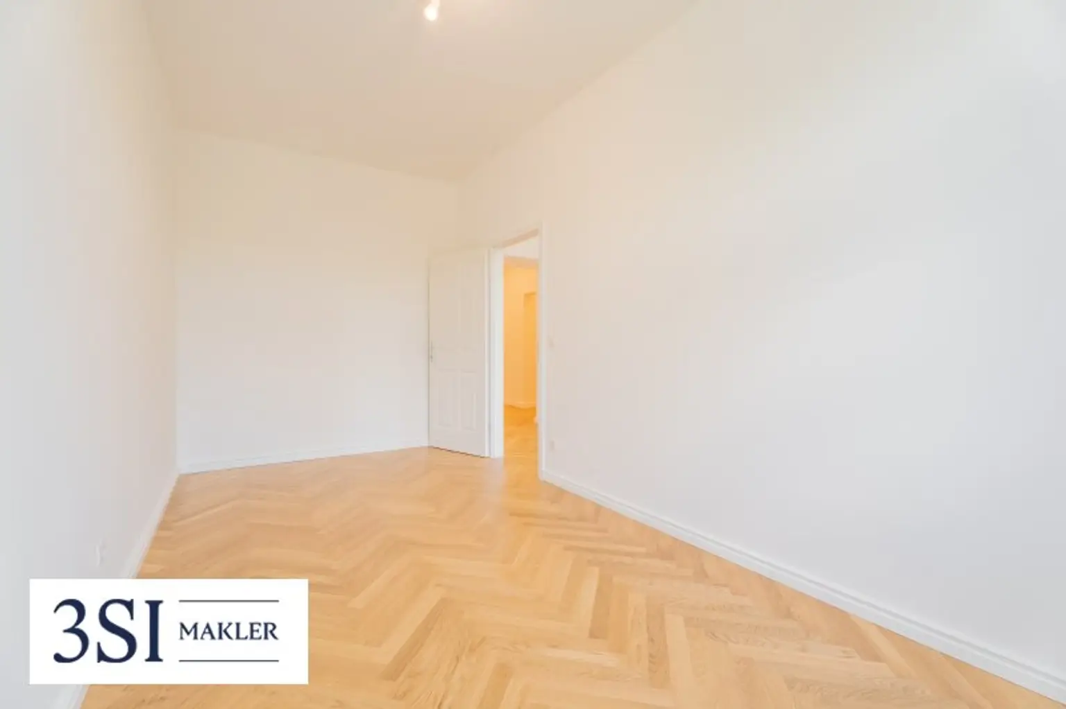 Elegante 3-Zimmer-Wohnung mit Parkblick – Erstbezug im revitalisierten Altbau