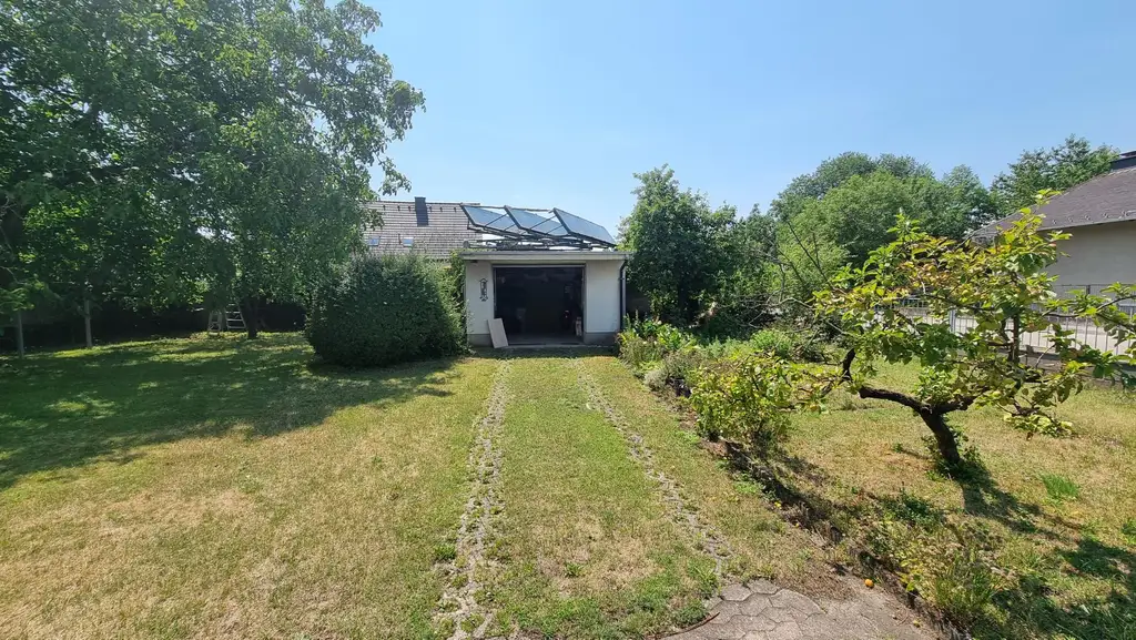 Einfamilienhaus mit Garten in Spratzern