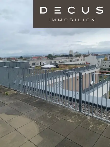 4-ZIMMER | LUXUS IM HERZEN DER STADT | TRAUMHAFTE DG-WOHNUNG | ROOFTOP-TERRASSE - AB SOFORT