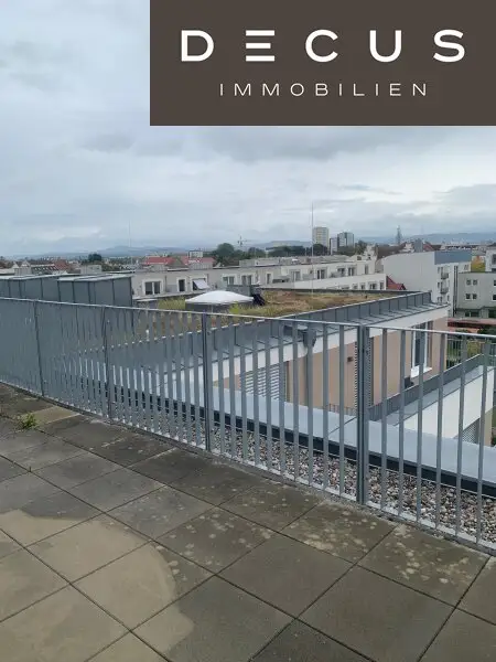 4-ZIMMER | LUXUS IM HERZEN DER STADT | TRAUMHAFTE DG-WOHNUNG | ROOFTOP-TERRASSE - AB SOFORT