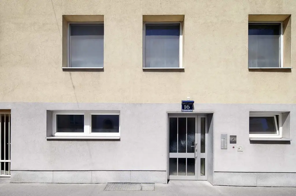 Überdachter Stellplatz im Innenhof – jetzt sichern!
